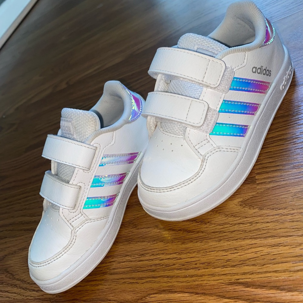 Grand Court Sneakers in White/GreyMtl